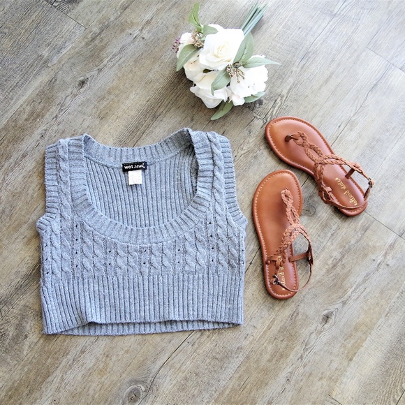 Wet Seal Tops - Super Cropped & Soft Sweater Tank